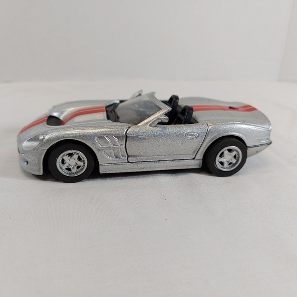 Vintage 2001 New Ray 2000 Shelby Series 1 Die Cast Car, Silver - Picture 2 of 7